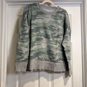 Time and Tru Green Camo Sweatshirt